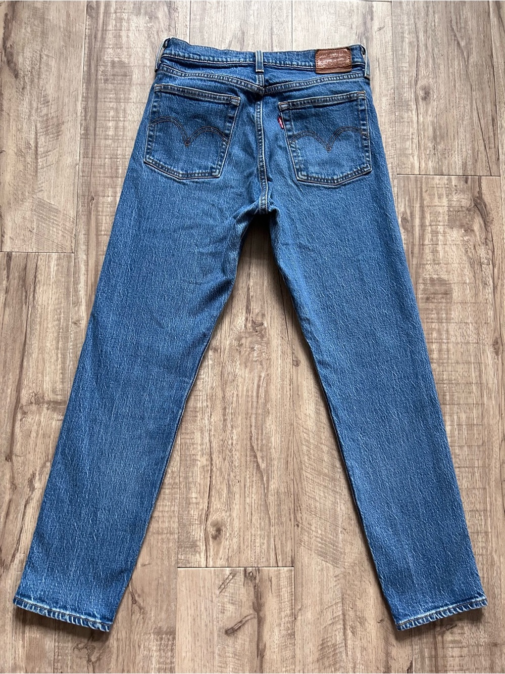 Levi's wedgie Medium Blue denim classic Jeans western country neutral